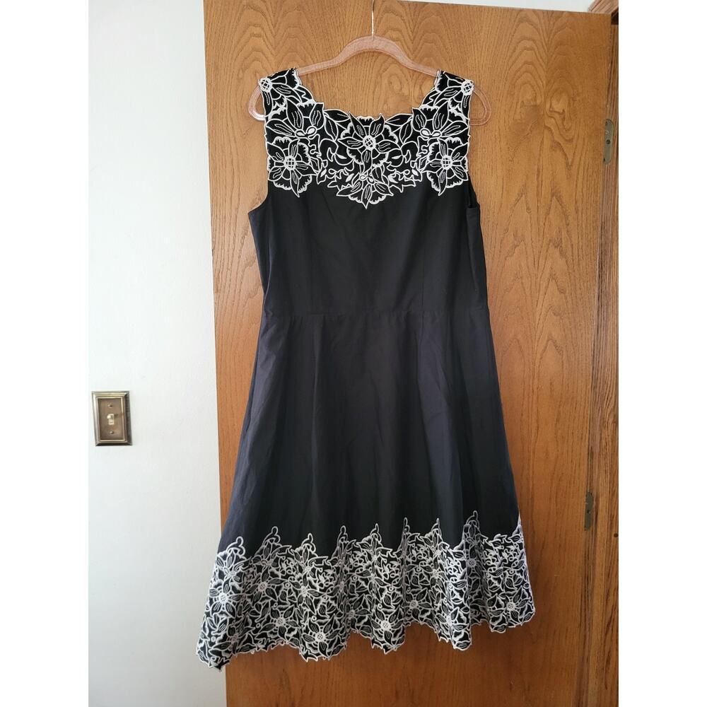 Beautiful Talbots Cotton Linen Black and White Floral Detail Dress Size 16 EUC!